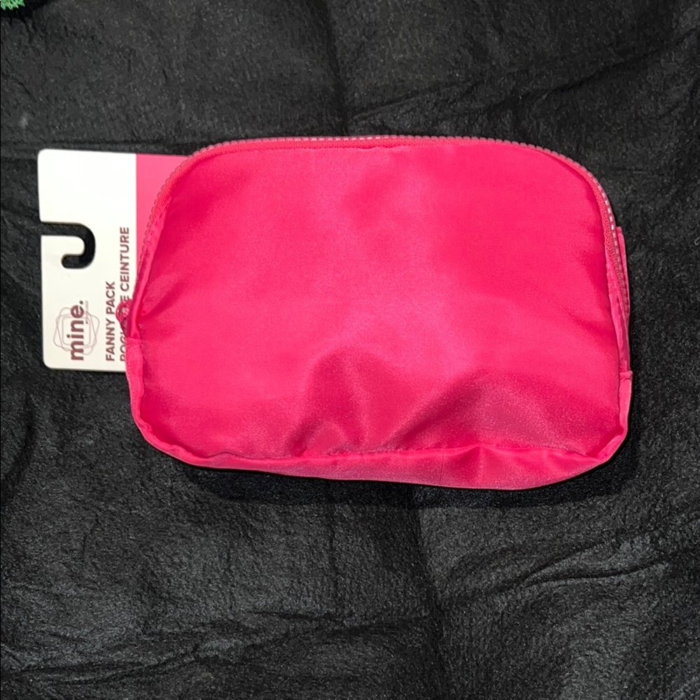 NWT mine. Hot Pink Fanny Pack nylon waist bag